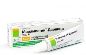 Мирамистин - один из самых эффективных противомикробных препаратов, применяемых при различных заболеваниях 