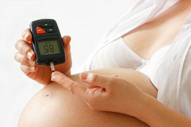 Сахарный диабет может возникнуть во время беременности, заболевание чревато осложнениями