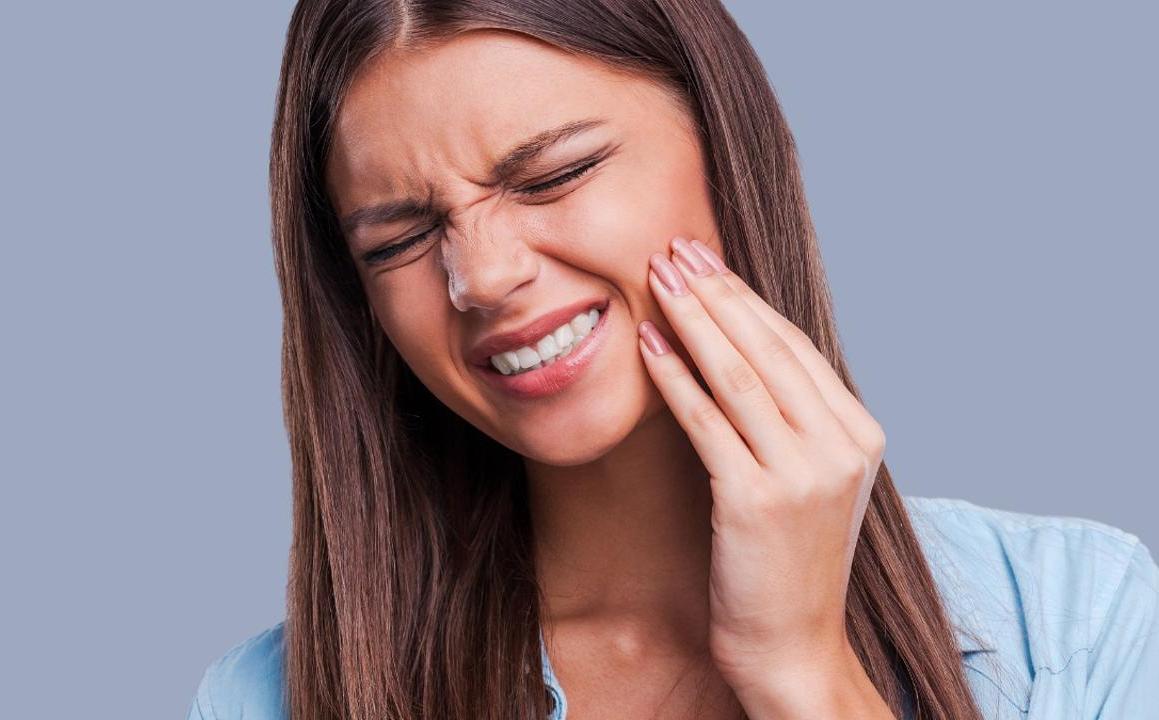 Острый пульпит сопровождается сильной зубной болью