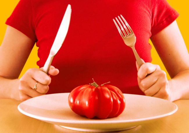 Анафилактический шок может возникнуть даже из-за употребления овощей, таких как красные помидоры или морковь.