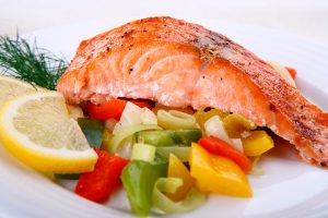 Жирные сорта рыбы и мяса строго запрещены в диете Стол №5 