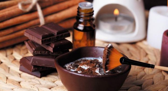 Для шоколадного обертывания можно использовать порошок какао либо готовую плитку шоколада