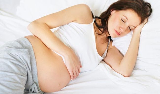 Снижение иммунитета при беременности также может положить начало патологии