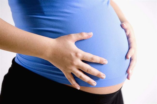 Во время кольпитом беременеть не рекомендуется, но можно