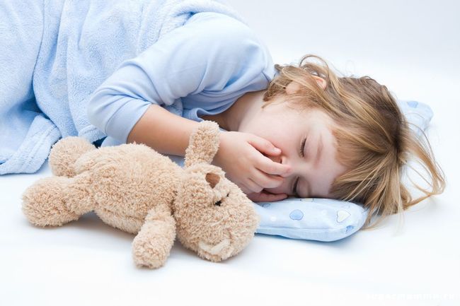 При повышении лейкоцитов ребенок может испытывать сонливость