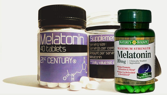 Мелатонин выпускают в форме таблеток и в капсулах, разные формы выпуска имеют разную скорость усвоения организмом и существенно отличаются по цене