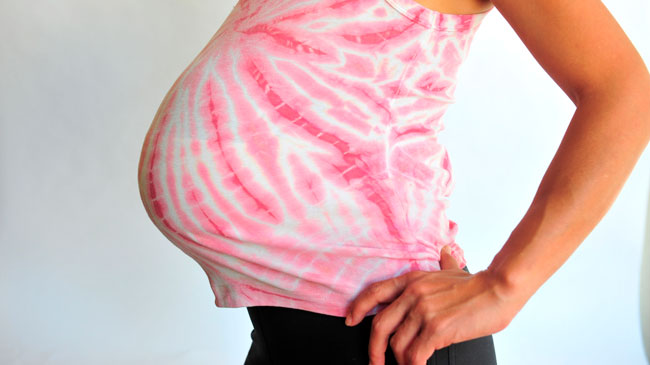Очень часто данная патология может встречаться у женщин после родов, ведь роды и беременность являются серьёзной нагрузкой на мышцы и органы тазового дна