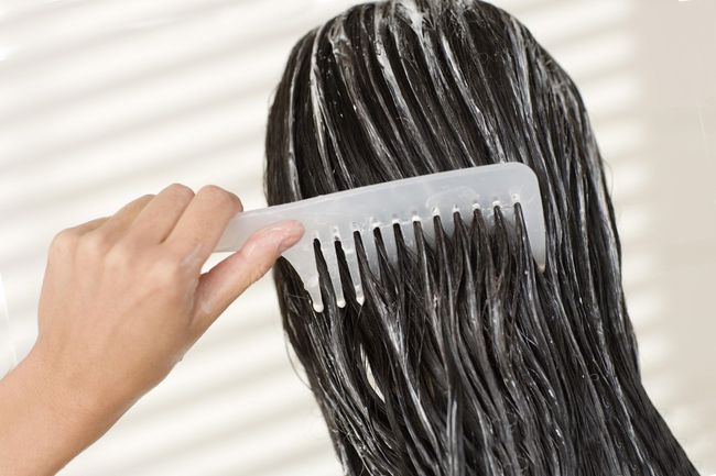 Правильный уход за волосами - это решающий фактов в борьбе с возникновением перхоти