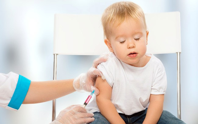Прививка может вызвать некоторые побочные эффекты, которые проходят в короткие сроки