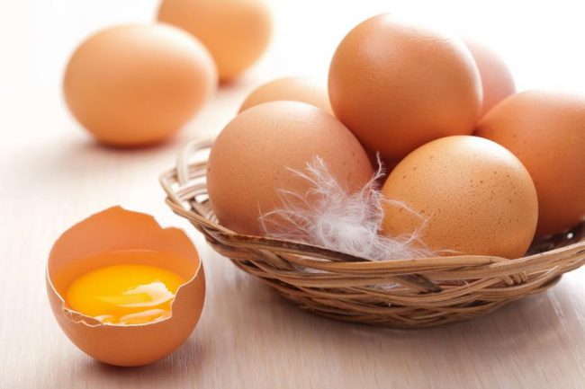 Питательные свойства 1 яйца соизмеримы со стаканом молока и 50 граммами мяса. Куриные яйца на 97% усваиваются организмом