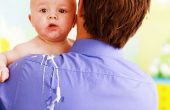 Срыгивание и рвота у новорожденных – причины и лечение