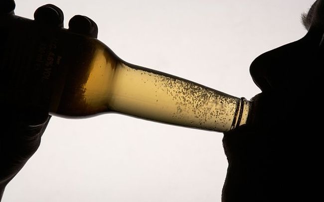 Частое употребление алкоголя может повысить уровень тромбоцитов в крови
