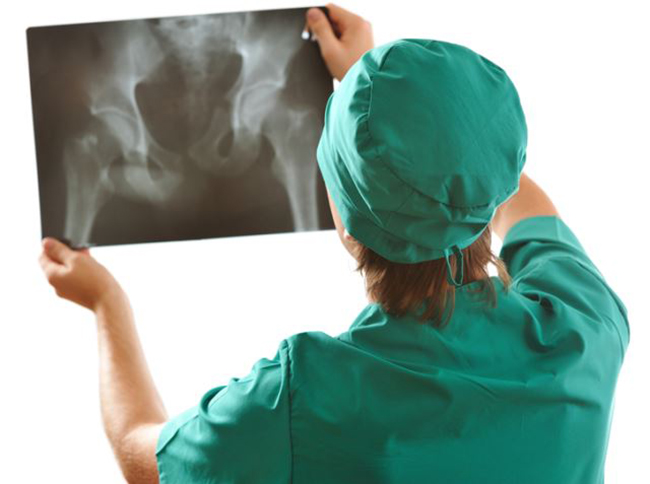 При подозрении на перелом и разрыв связок выполняется рентгенография позвоночника в крестцовом и копчиковом отделе