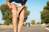 Болит колено при сгибании и разгибании – что это значит, как лечить?